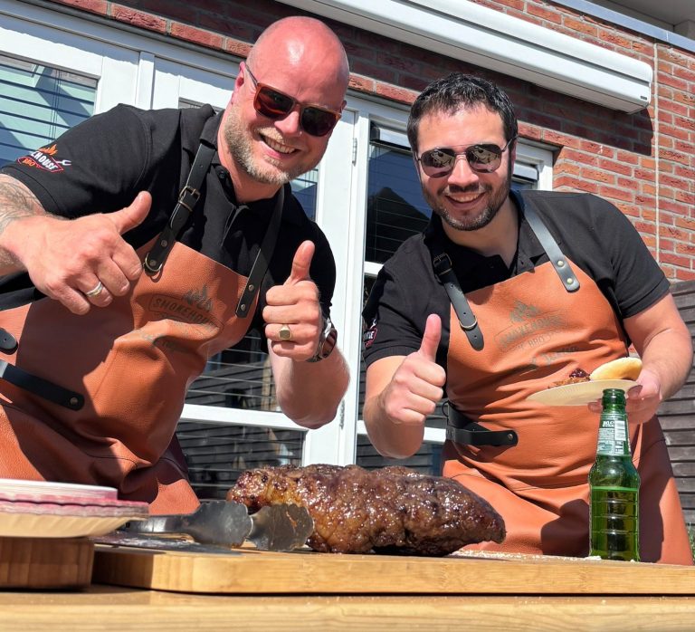 SmokeHouse BBQ catering op houtvuur in Twente). SmokeHouse BBQ catering op houtvuur in Twente).